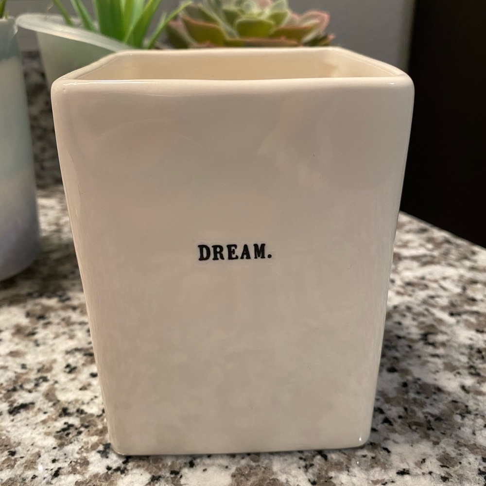 Rae Dunn ‘DREAM’ cup